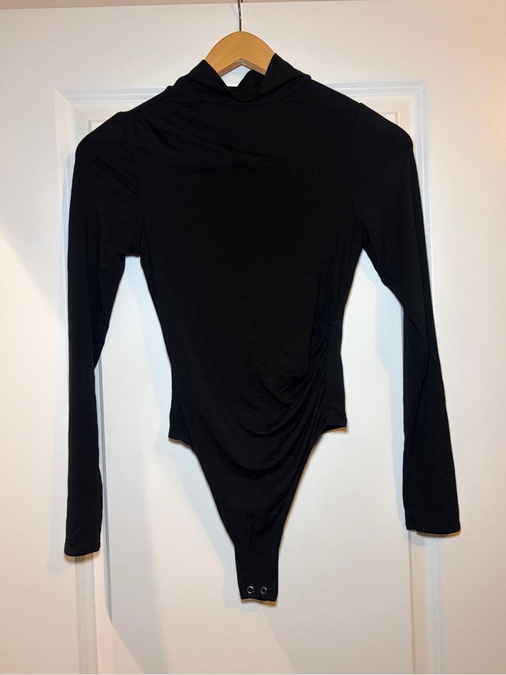Good American | Black Mock Neck Ruched Long Sleeve Bodysuit - NWT - Picture 2 of 5